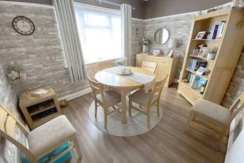 Dining Room: