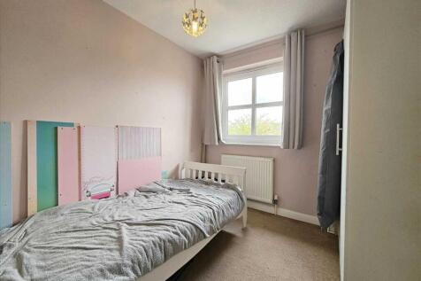 Bedroom 4: