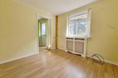 Dining Room: