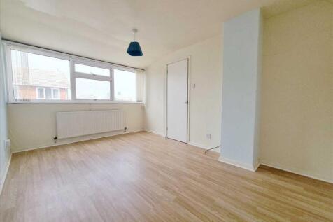 Bedroom 2: