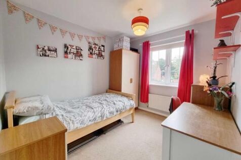 Bedroom 2: