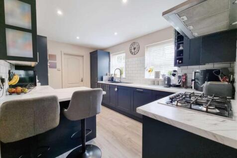 Kitchen: