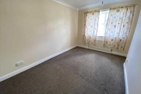 Bedroom 2: