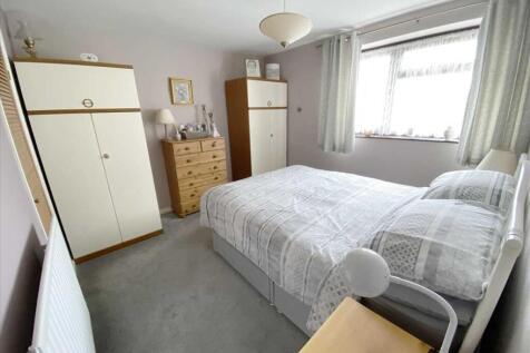 Bedroom 1: