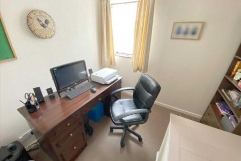 Bedroom 3: