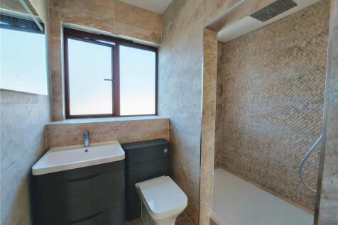Main Bathrom