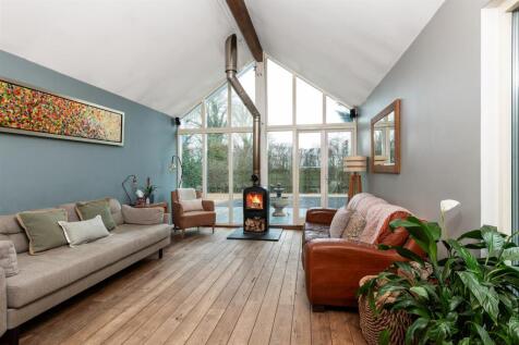 living room1.jpg
