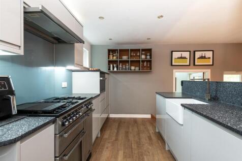 kitchen2.jpg