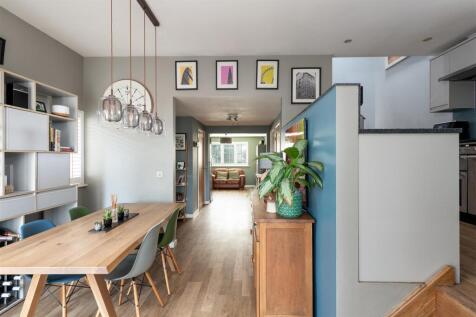 dining room2.jpg
