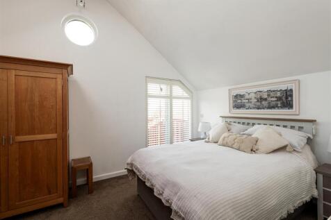bedroom1a.jpg