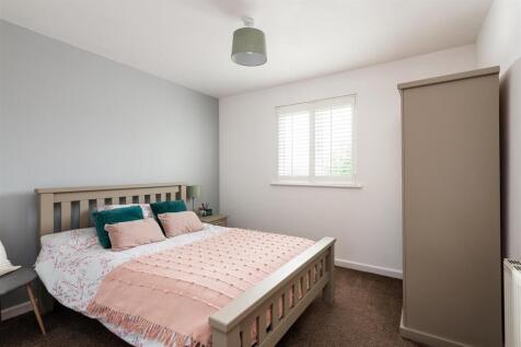 bedroom2.jpg