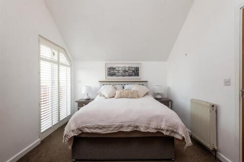 bedroom1b.jpg