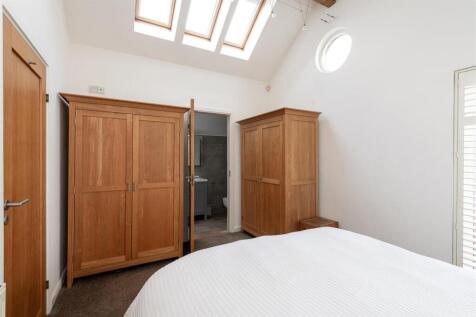 bedroom1c.jpg