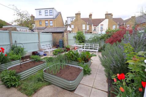 GARDEN 2.JPG