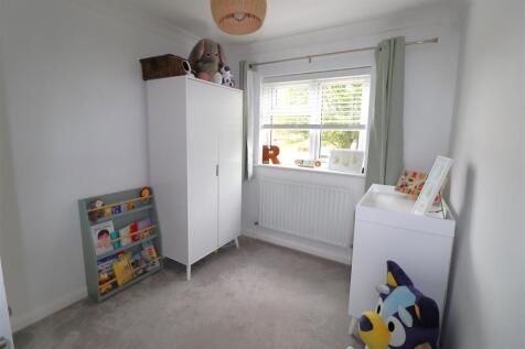 Bedroom 2.JPG