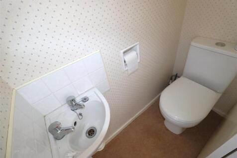 Cloakroom (1).JPG