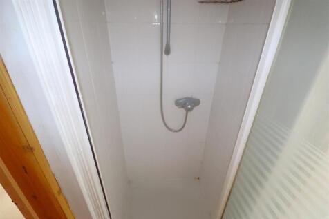 SHOWER CUBICLE.JPG