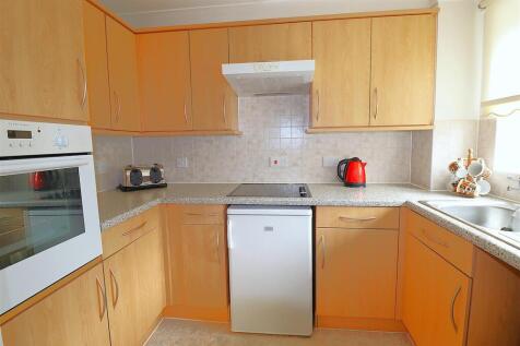 KITCHEN.JPG
