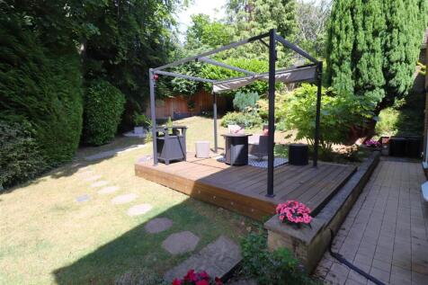 GARDEN 2.JPG