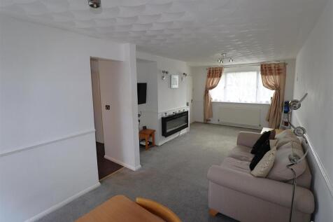 LOUNGE 1.JPG