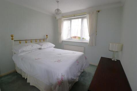 BED 2.JPG