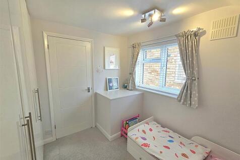 Bedroom 3 (2).jpg
