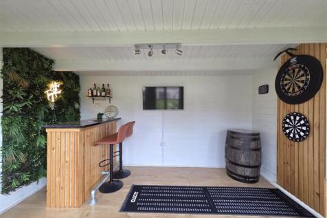 SUMMER HOUSE USE.jpg