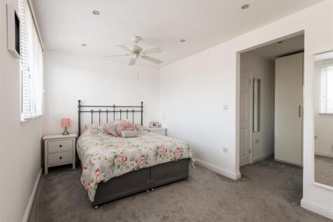 Springvale bedroom1a.jpg