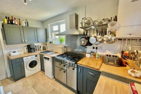 3 Parsonage Lane Kitchen 2.jpg