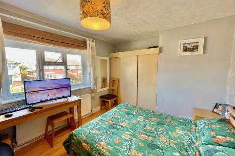 3 Parsonage Lane Bed 1.jpg