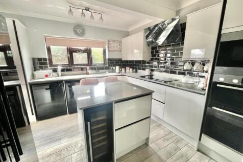kitchen 1.jpg