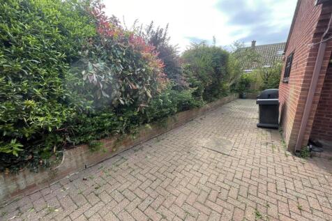 garden 2.jpg