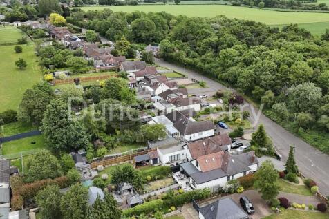 3 Dixons Hill Close AL9 - Ariel 2.JPG