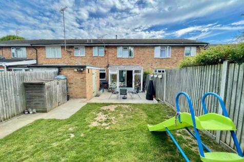 12 Greville Close Garden 2.jpg