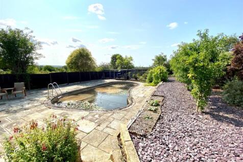 Gdn Pool.jpg