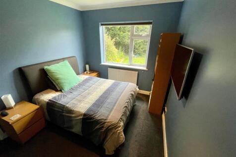 Bedroom 2.jpg