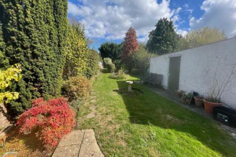 60 Westland Drive Garden.jpg