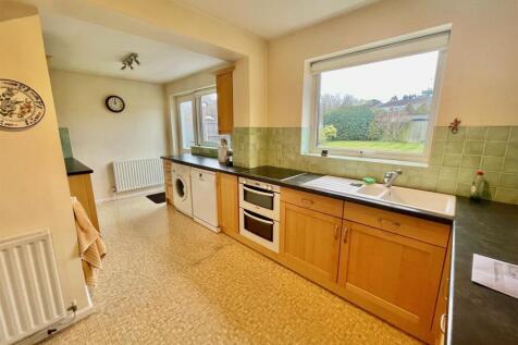 15 Bulls Lane Kitchen 3.jpg