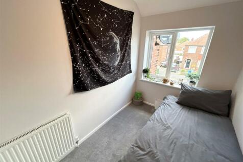 Bedroom 4.jpg