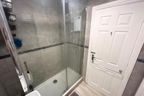 Shower Room Photo Two.jpg