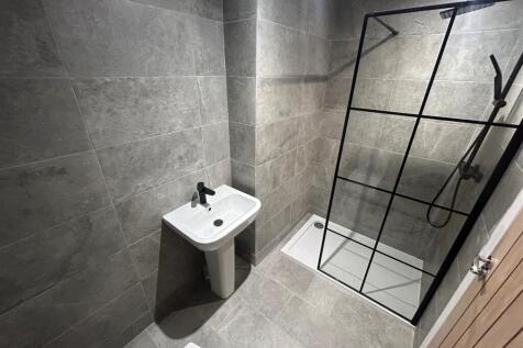 Shower Room.jpg