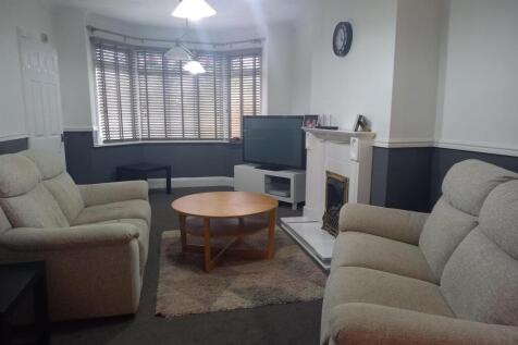 Living Room.jpg