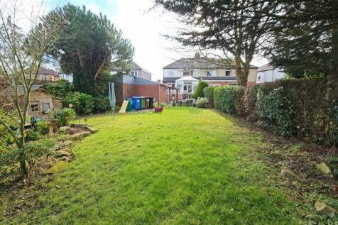 Garden to House