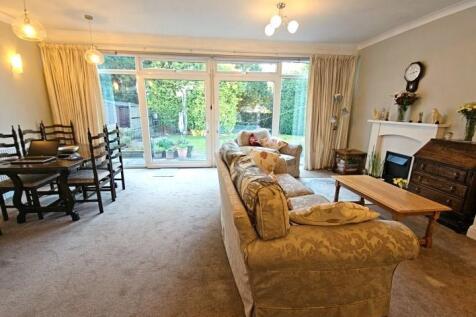 Living Room to Morning Room