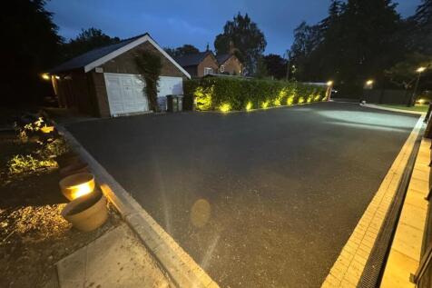 Driveway to Annexe
