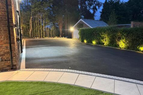 Driveway Night