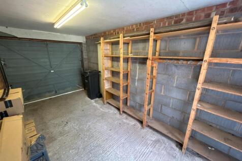 Garage.jpg