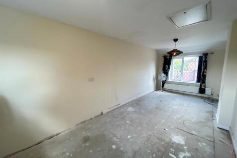 Bedroom One.jpg