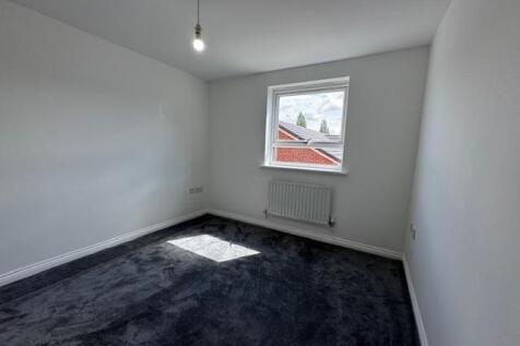 Bedroom 1.jpg