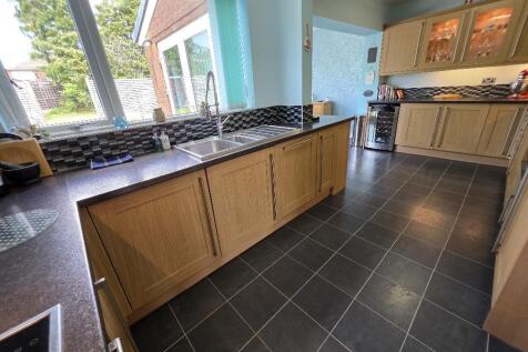 Fitted Kitchen